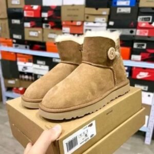 UGG Shoes Pallets